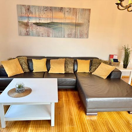 Ferienwohnung Im Erdgeschoss Mit Eingezaeunten Garten Und Terrasse Άουριχ Εξωτερικό φωτογραφία