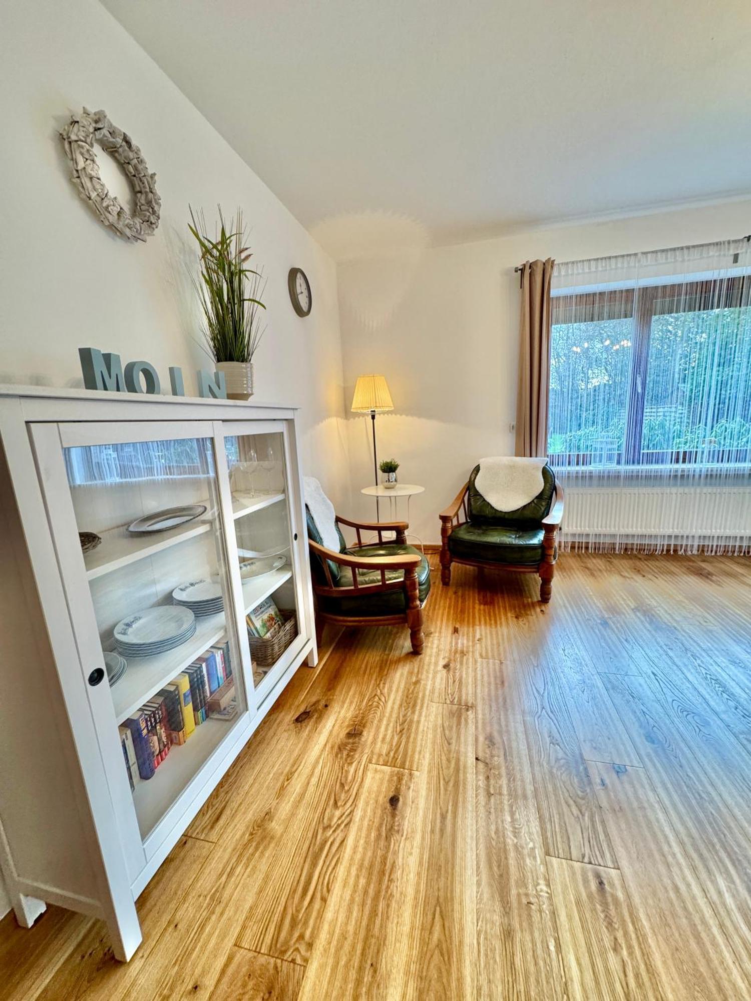 Ferienwohnung Im Erdgeschoss Mit Eingezaeunten Garten Und Terrasse Άουριχ Εξωτερικό φωτογραφία