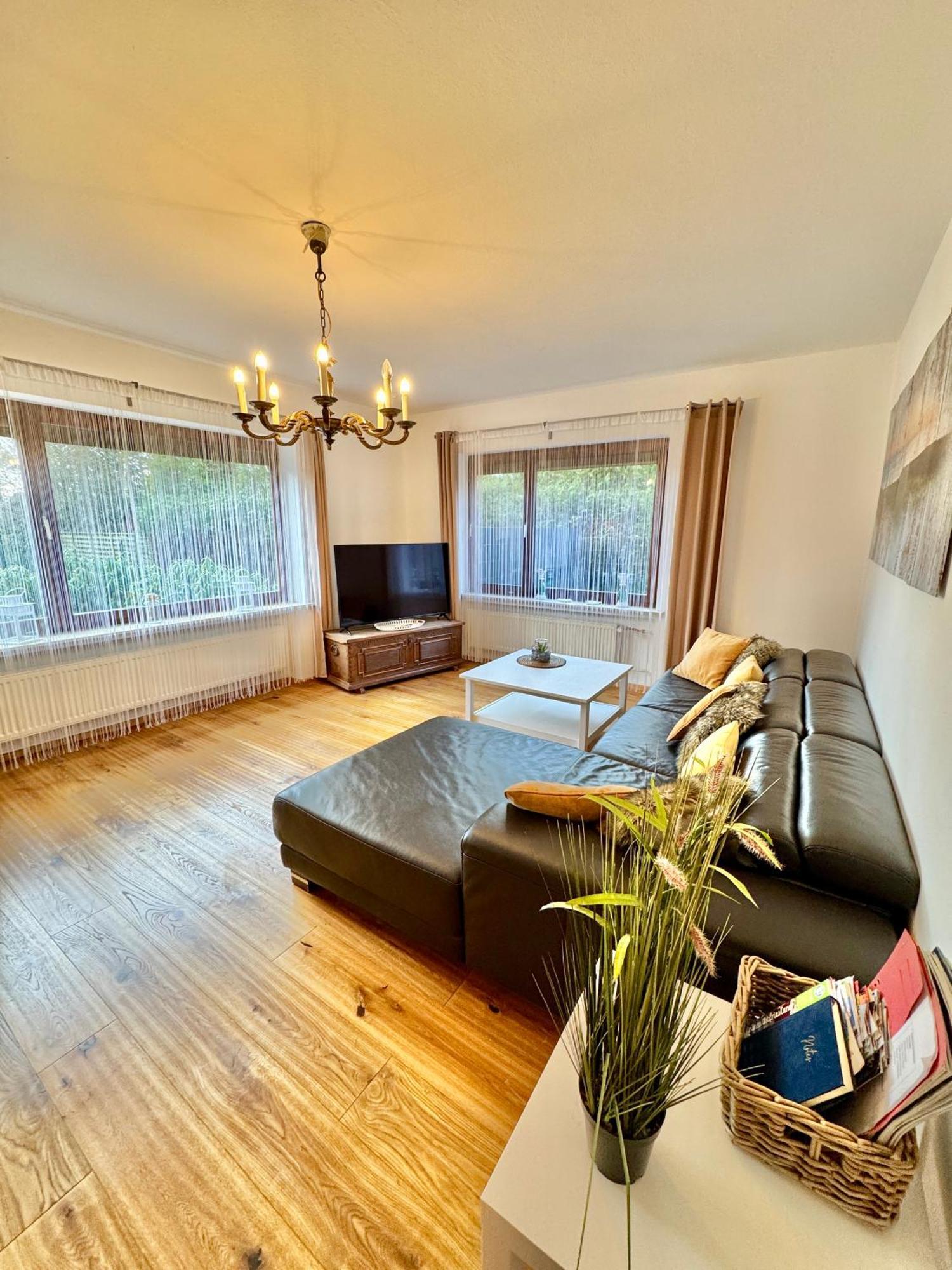 Ferienwohnung Im Erdgeschoss Mit Eingezaeunten Garten Und Terrasse Άουριχ Εξωτερικό φωτογραφία